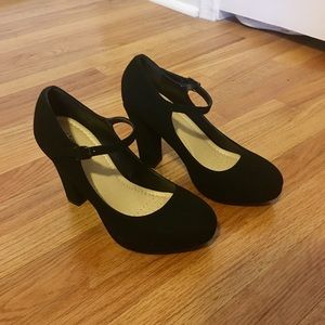 Black strap pumps